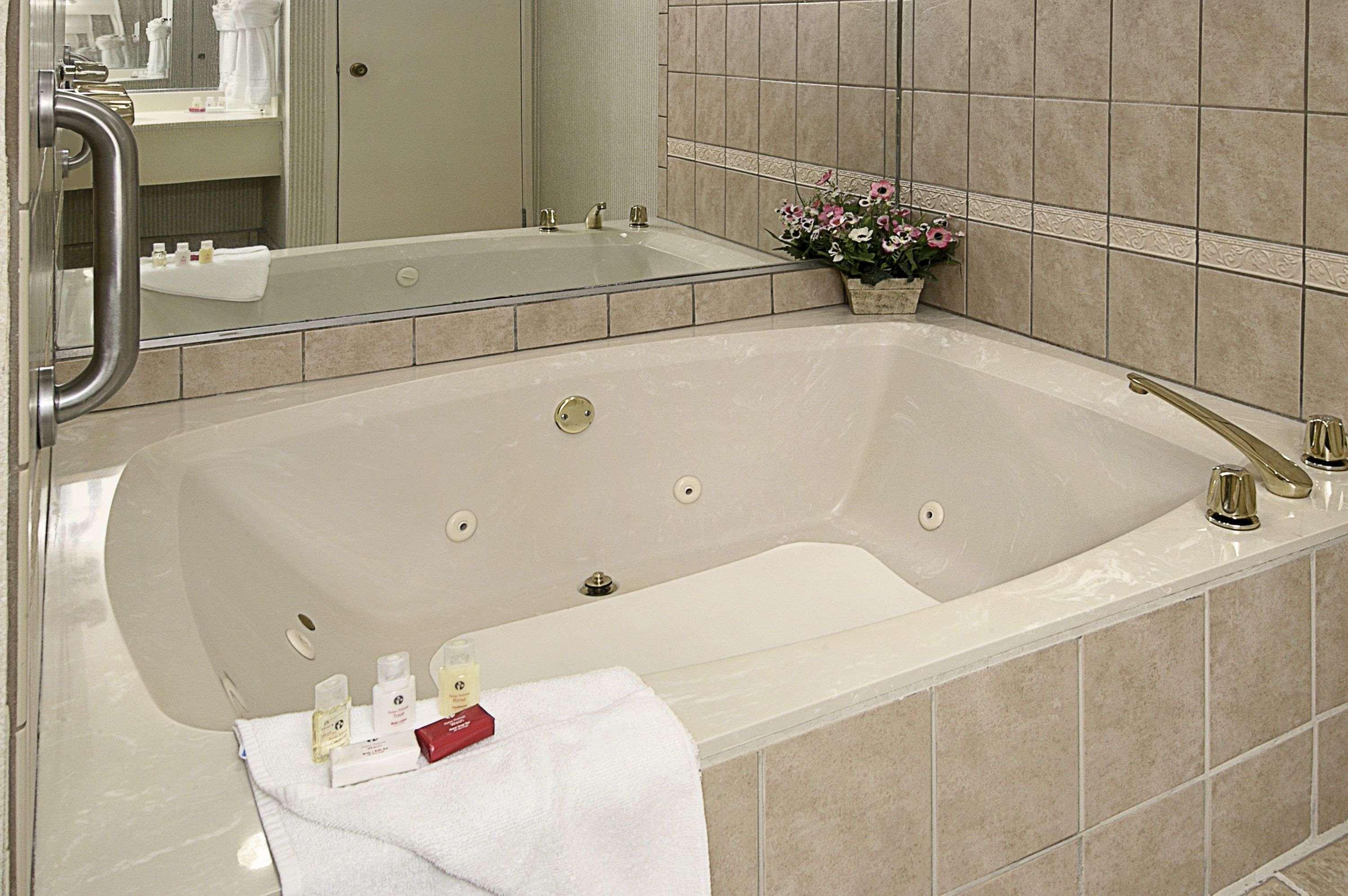 Ramada By Wyndham Asheville Southeast Zimmer foto