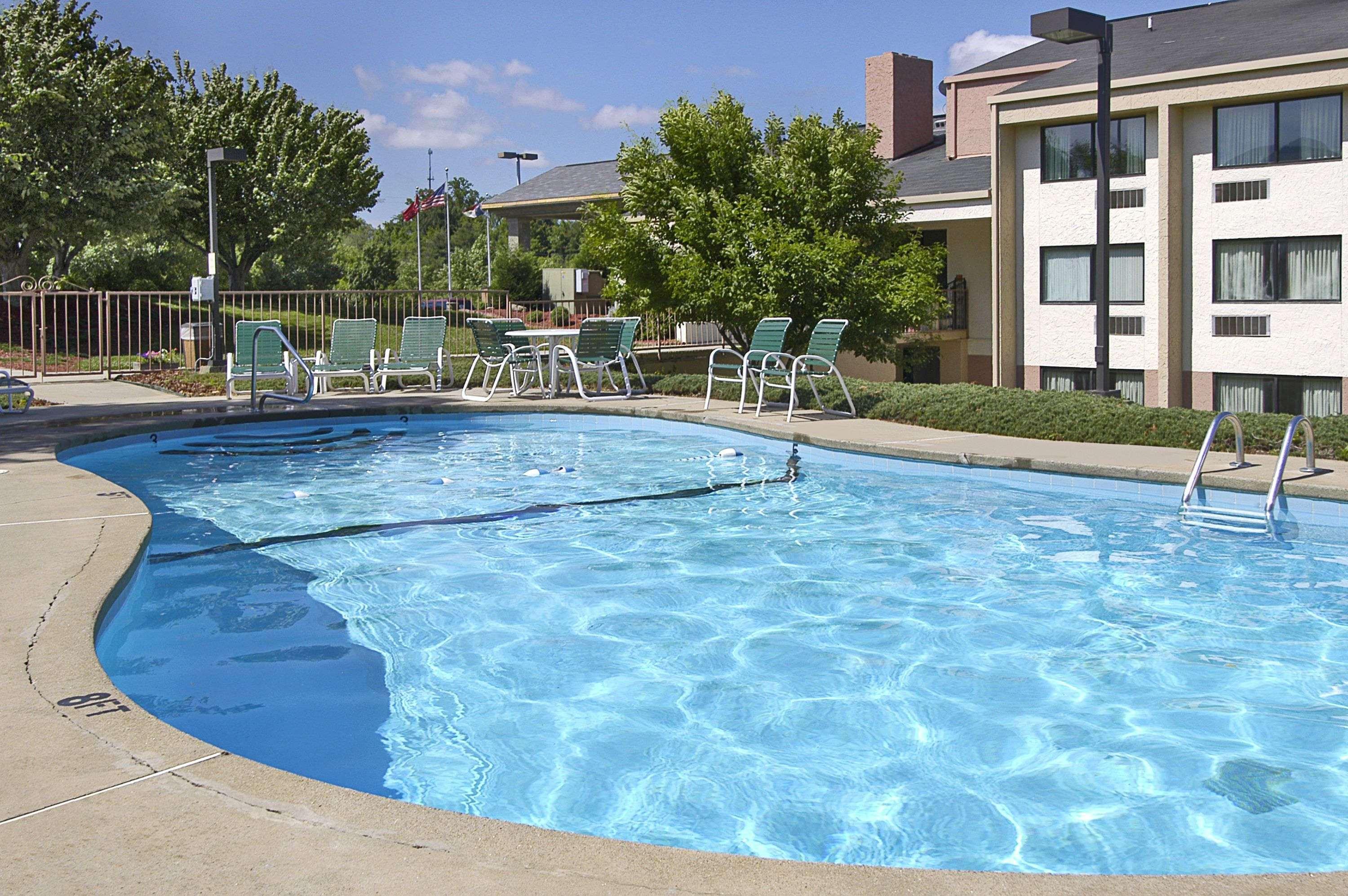Ramada By Wyndham Asheville Southeast Exterior foto