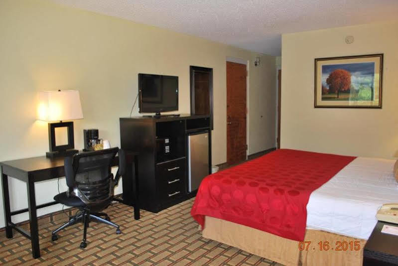 Ramada By Wyndham Asheville Southeast Exterior foto