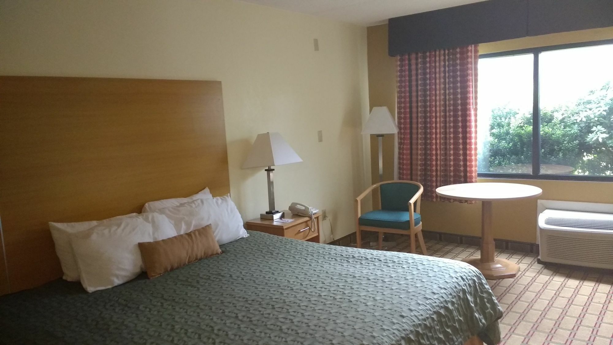 Ramada By Wyndham Asheville Southeast Exterior foto