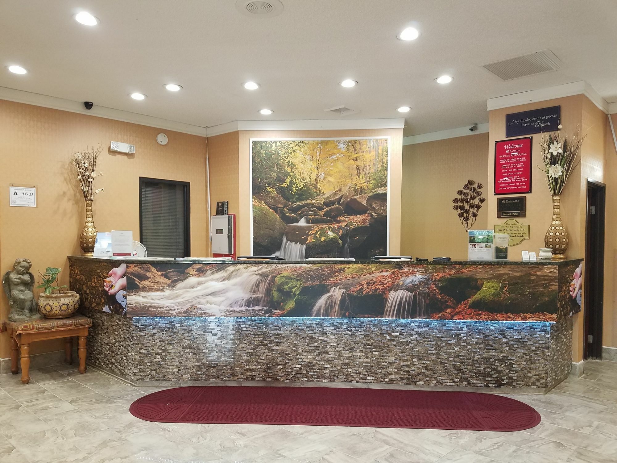 Ramada By Wyndham Asheville Southeast Exterior foto