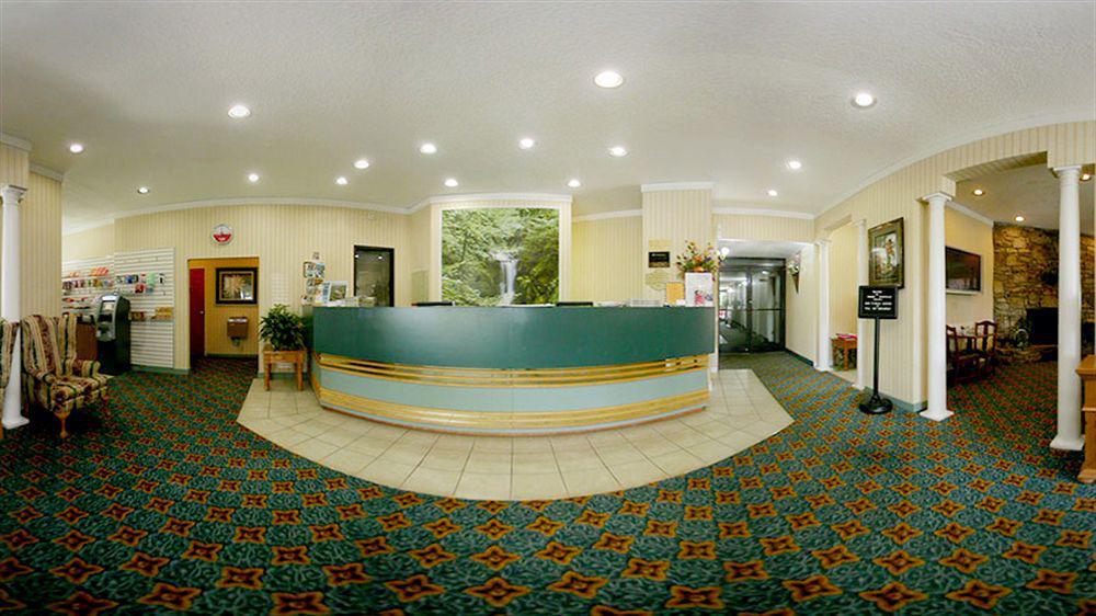 Ramada By Wyndham Asheville Southeast Exterior foto